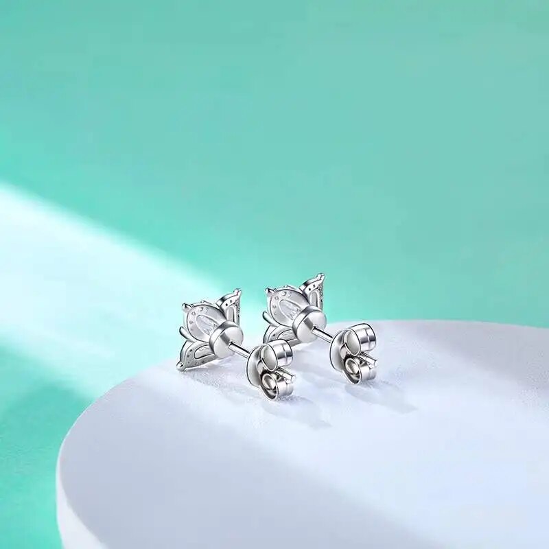 0.5ct D Moissanite Clover Earrings