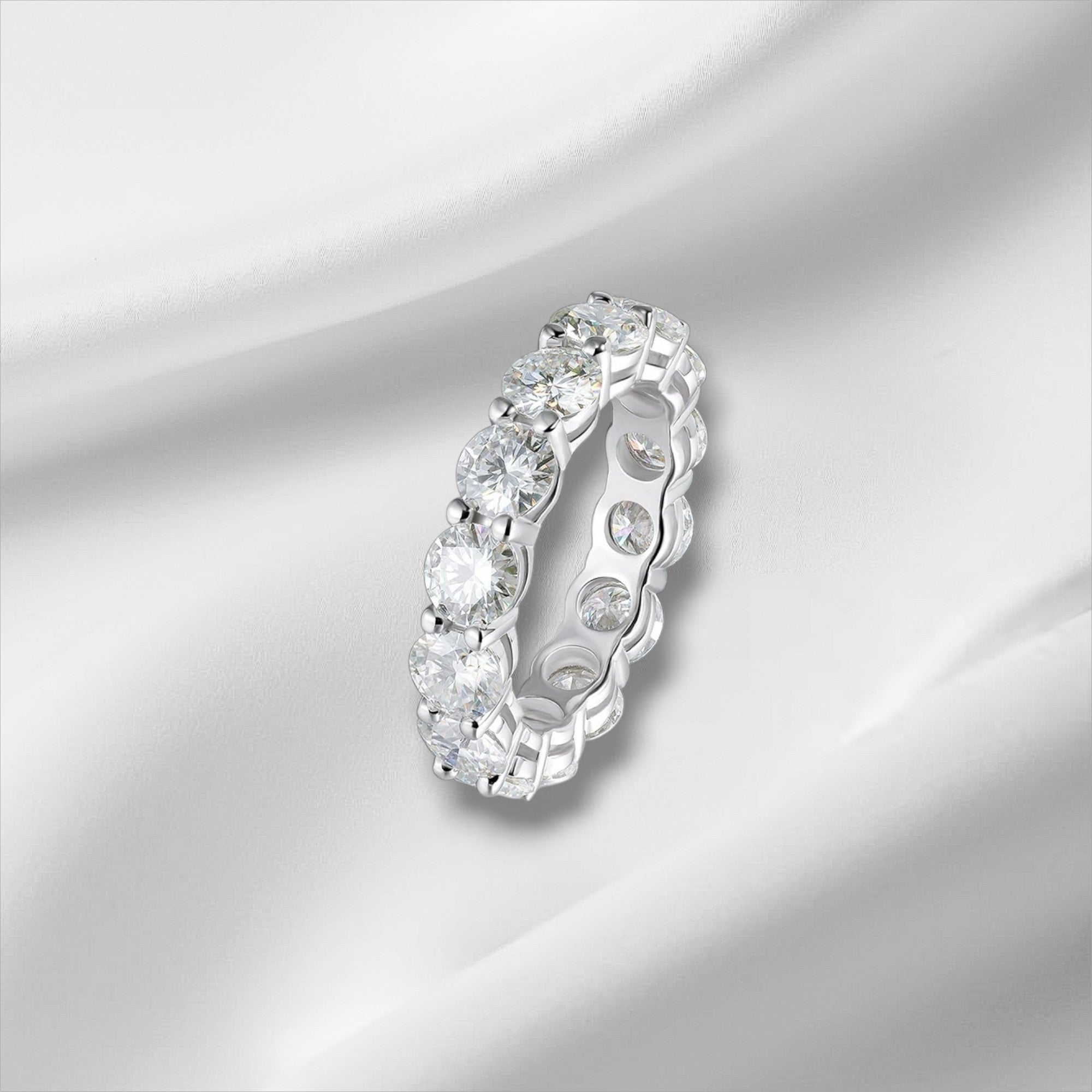 Round Moissanite Solitaire Ring - D VVS1 S925 Silver 0.5ct