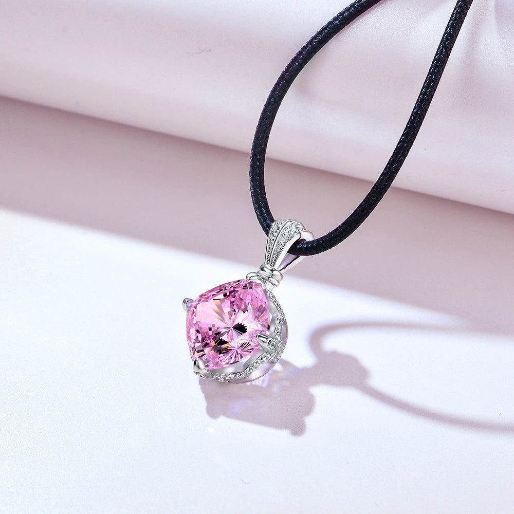 Pendant Necklace Moissanite