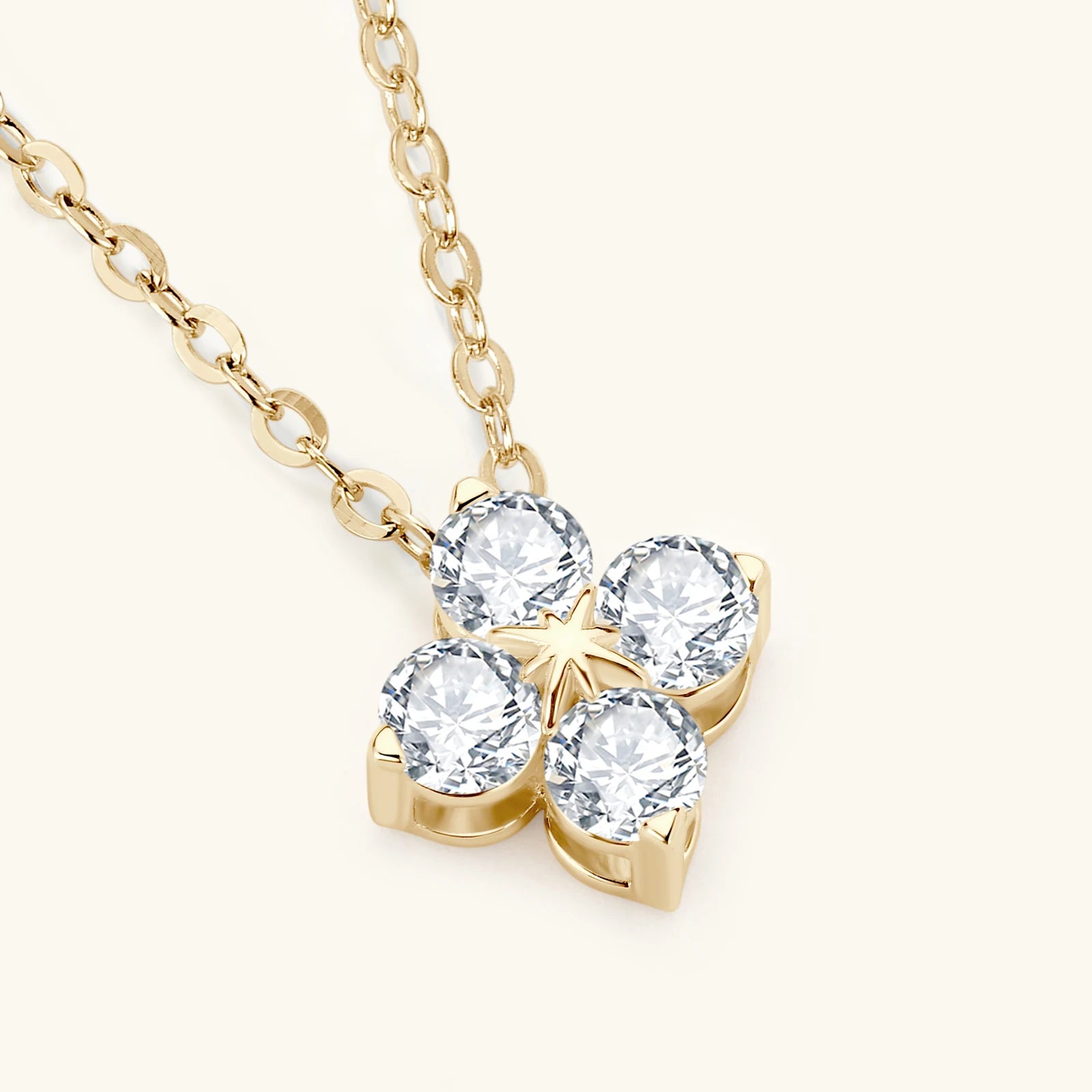 Four Leaf Clover All Moissanite Necklace S925 Sterling Silver 18K Gold Plated 3mm Clover Diamond Pendant Chocker for Women Gift