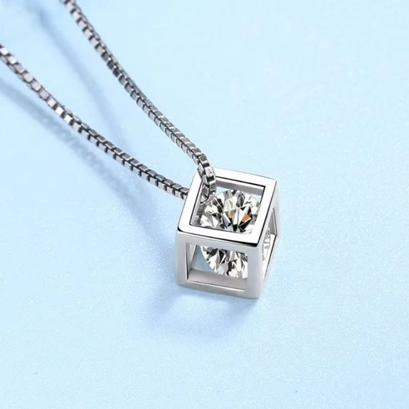 Daughter Adult's Day 18K White Gold Necklaces Women Valentine's Day 0.5/1CT Moissanite Diamond PT950 Platinum Girl Birthday Gift