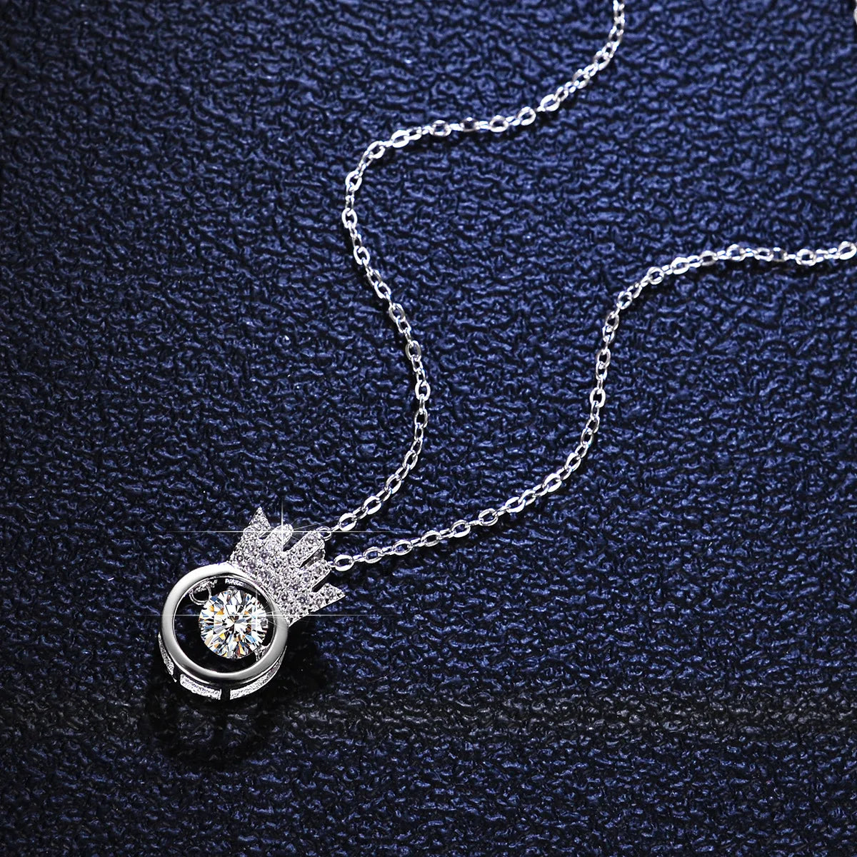 Platinum Pt950 Pendant 0.5 Carat Moissanite Diamond Smart Necklace for Women Crown Beating Heart Clavicle Chain Fine Jewelry