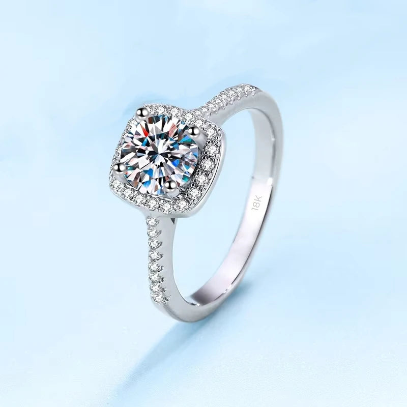 Wedding Girl Four Claw Inlay 18K White Gold D Color 0.5/1ct Moissanite Diamond Women Engagement Rings Birthday Gift Fine Jewelry