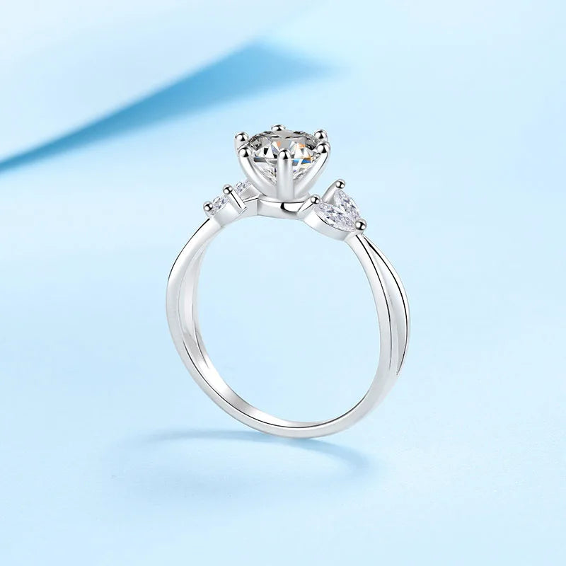 Designer 18K White Gold Moissanite Wedding Engagement Ring