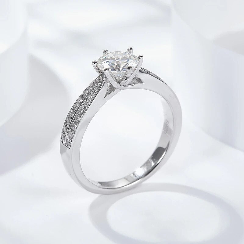 Moissanite Diamond Ring Woman