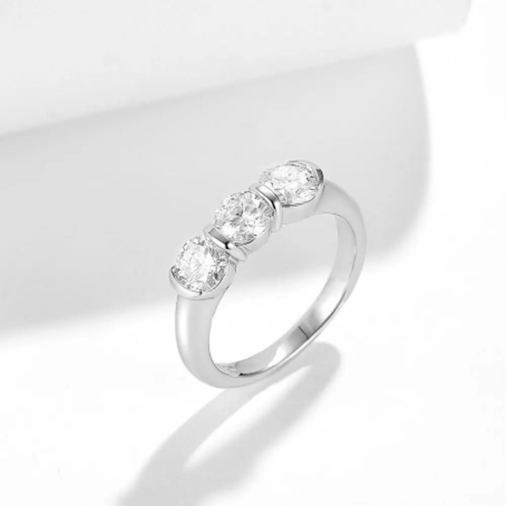 Round Moissanite Solitaire Ring - D VVS1 S925 Silver 0.5ct