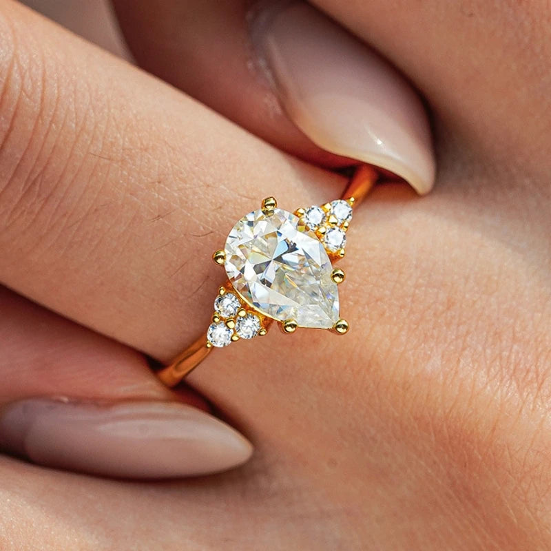 Women Engagement 18K Gold Wedding Band 1.5CT VVS D Color Pear Moissanite Diamond Girl Valentines Day Rings Family Christmas Gift
