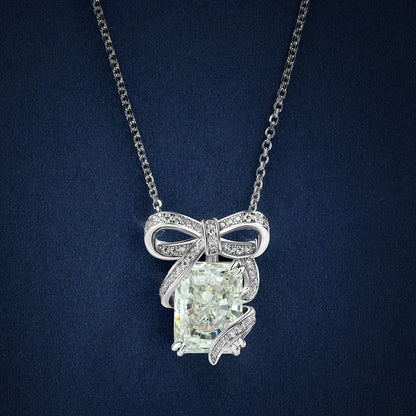 Pendant Necklace Moissanite