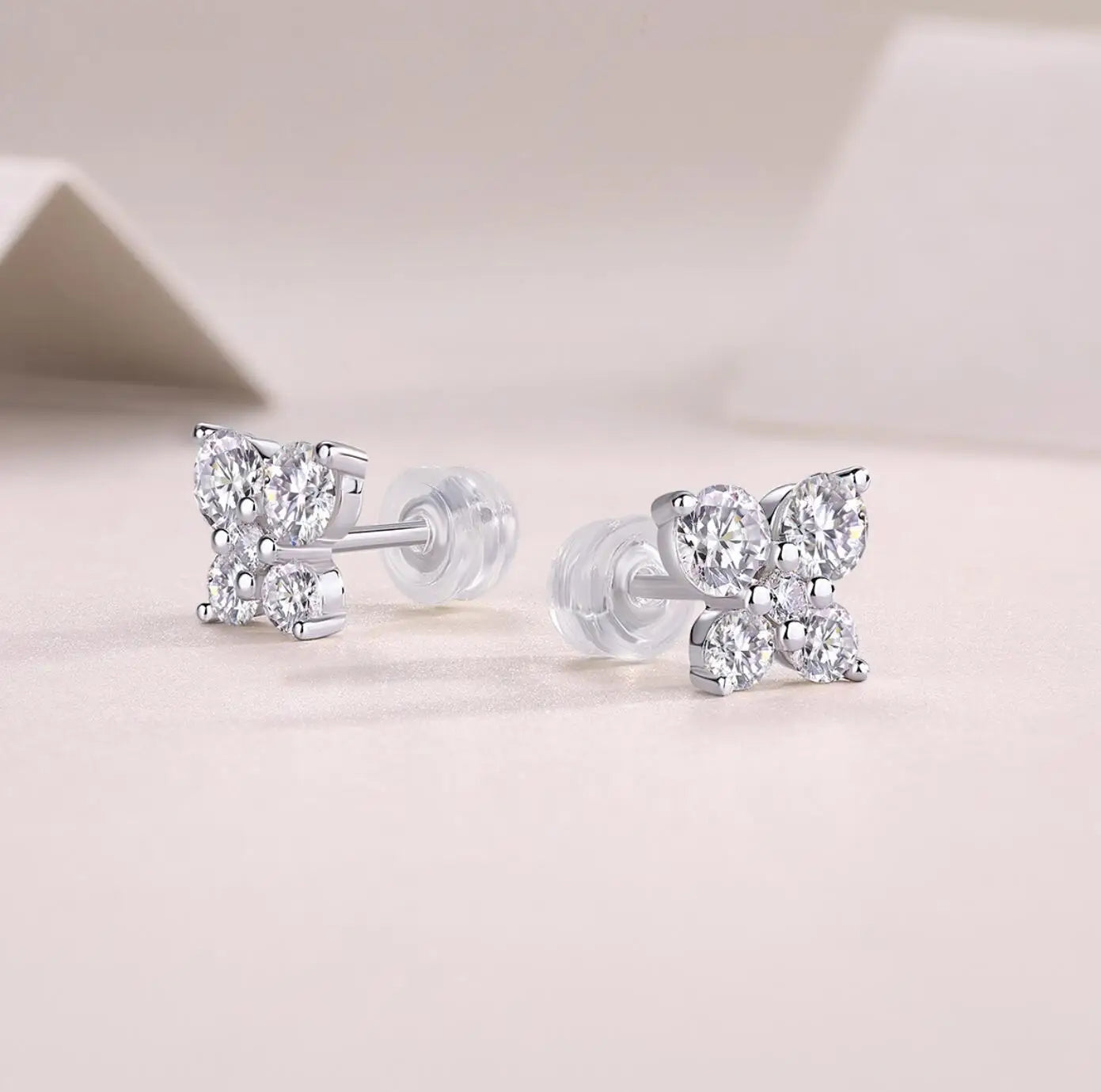 Clover Moissanite Stud Earrings for Women 925 Sterling Silver Female Luxury Flower Earrings Plated 18k White Gold Fine Jewelry