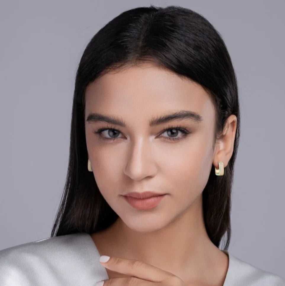 Hoop Earrings, Huggie Hoops 925 Sterling Silver Earrings for Women Sparkling Wedding Party Jewelry 1.2mm Moissanite