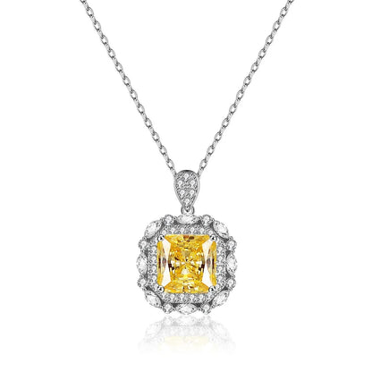 Sparkling Pendant Necklace Moissanite