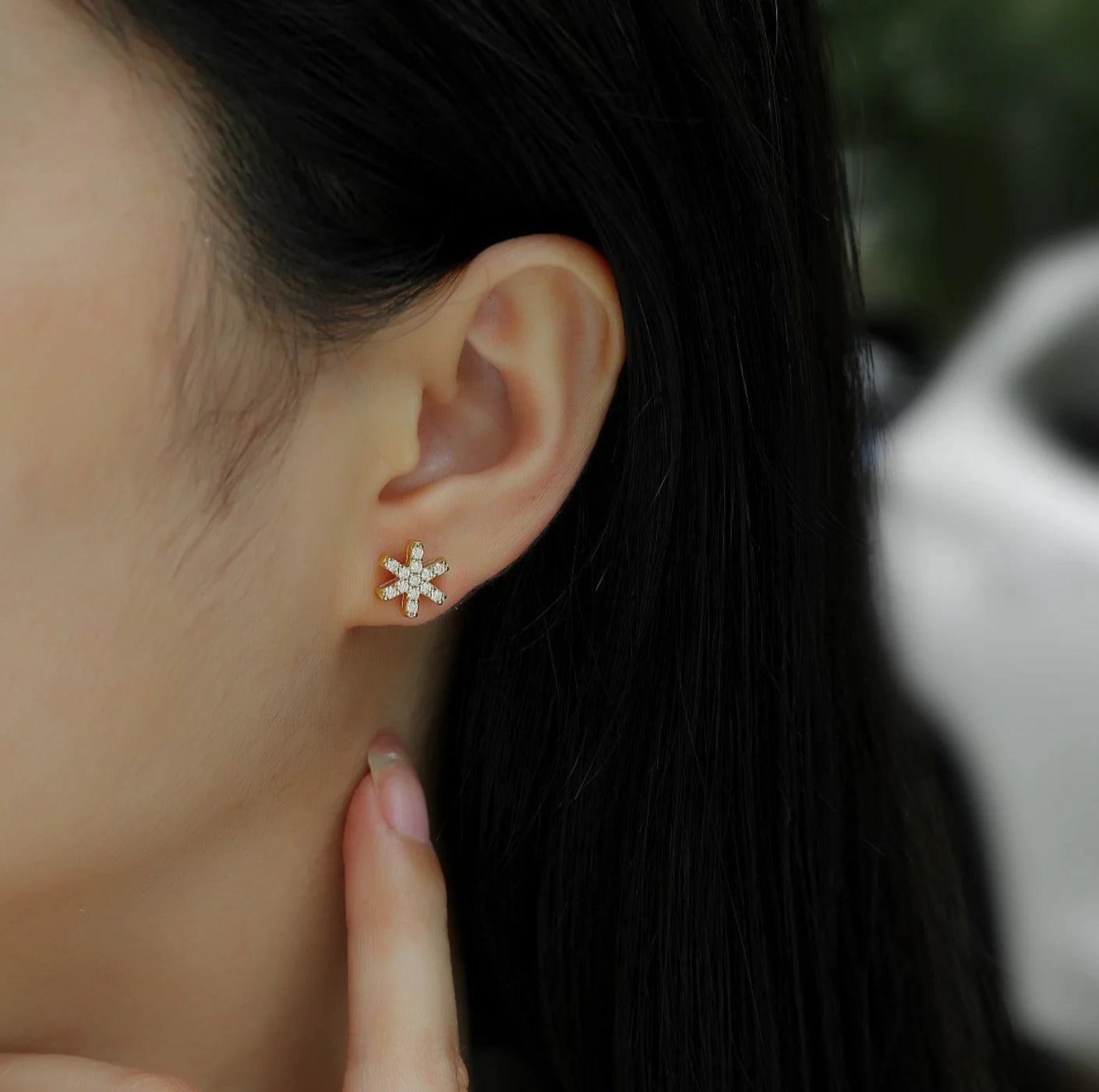 925 Sterling Silver 18K Gold Plated Stud Earrings 1.5mm Sparkling Moissanite Earrings for Women Piercing Jewelry Gift