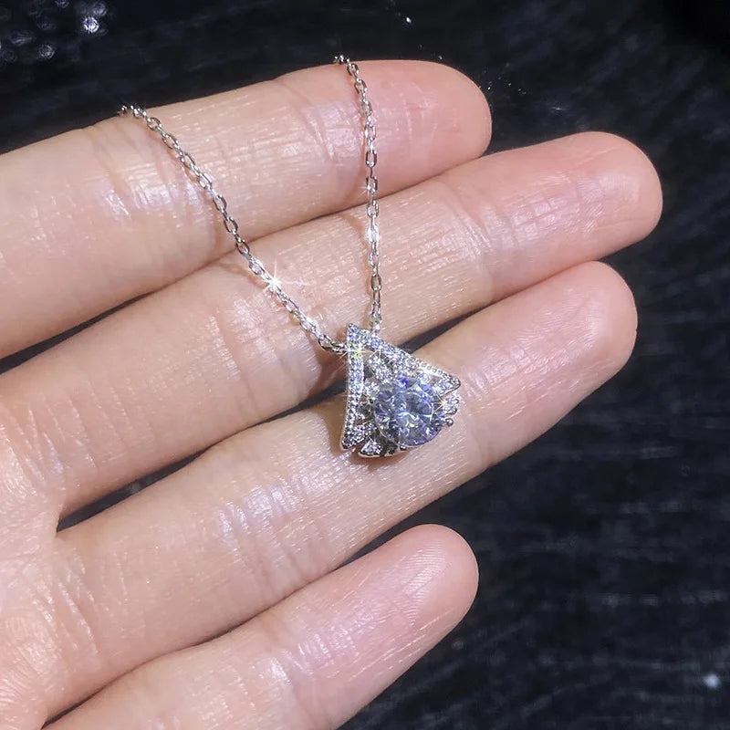 moissanite pendant PT950 platinum snowflake Christmas tree light luxury high sense 1 carat moissanite diamond white gold necklac