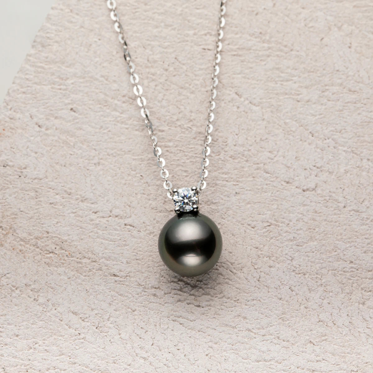 9-10mm Natural Tahitian Black Pearl Moissanite Diamond Necklace