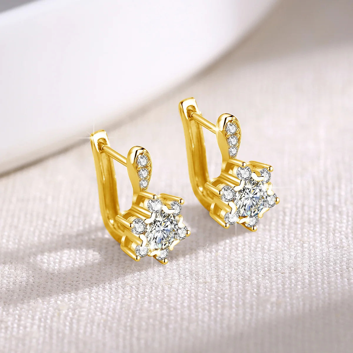 Round Cut Moissanite Star Earrings 100% Silver 925 4.5mm