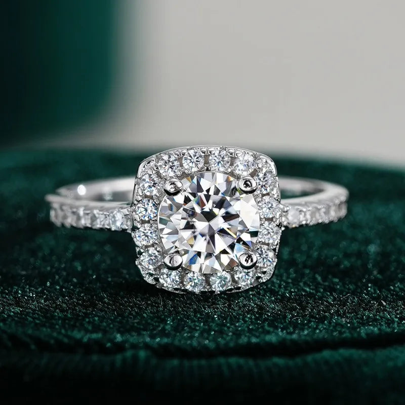 Women Engagement 18K White Gold Wedding Band 0.5/1/2CT VVS1 D Color Moissanite Diamond Girl Valentine's Day PT950 Platinum Rings