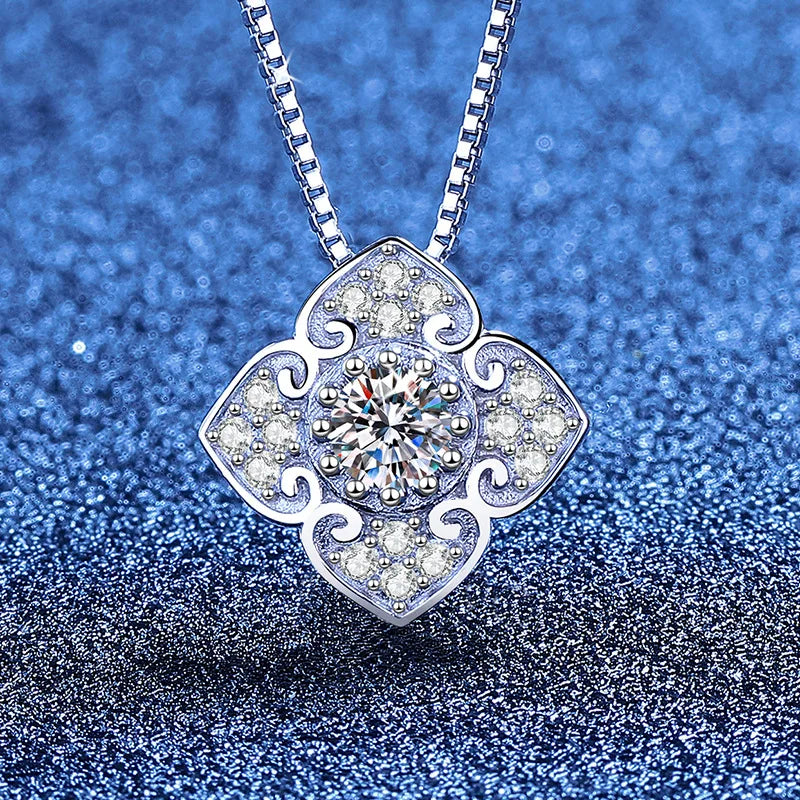 Moissanite Necklace Engraved PT950 New Arrival White Gold Pendant Luxury-inspired Full-Diamond Cloud Pattern Fashionable Collarb