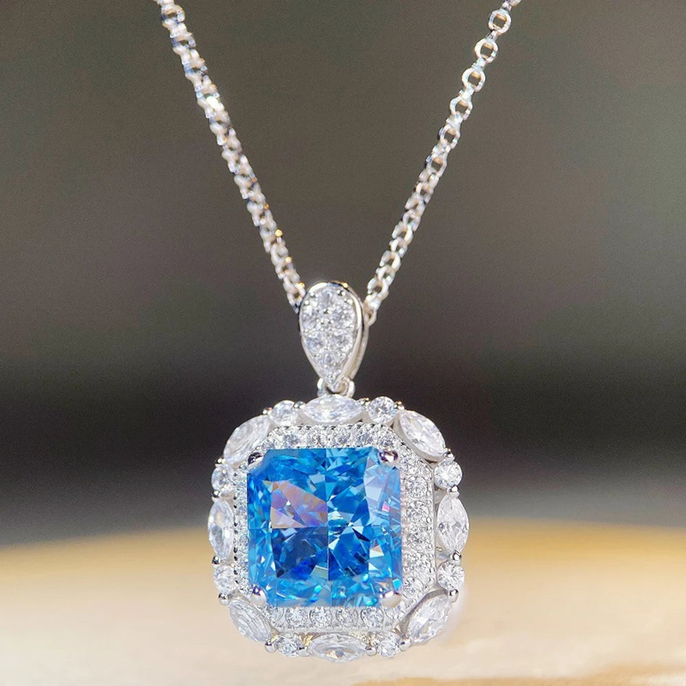 Sparkling Pendant Necklace Moissanite