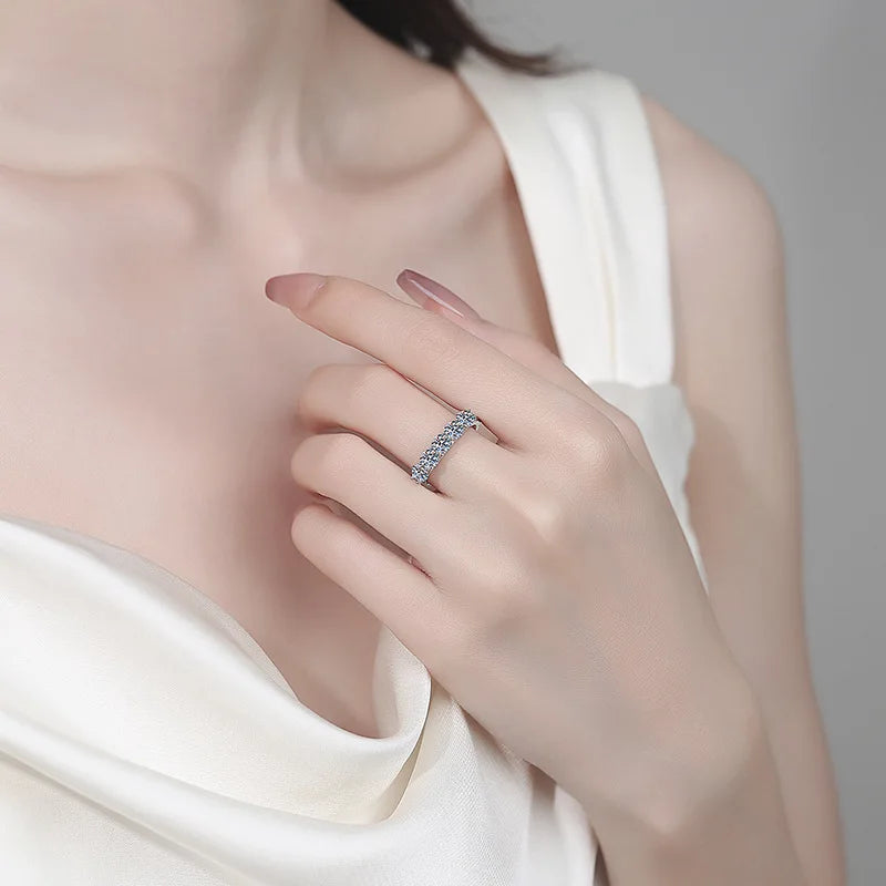 Women Engagement 18K White Gold Wedding Band 1.5CT Moissanite Diamond Girl Valentine's Day PT950 Platinum Birthday Gift Rings