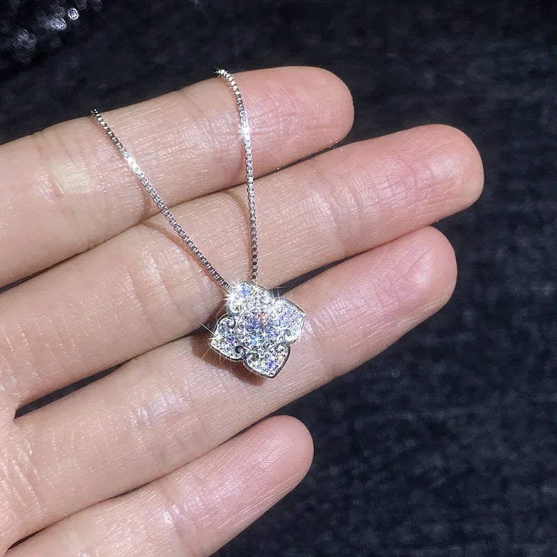 Moissanite Necklace Engraved PT950 New Arrival White Gold Pendant Luxury-inspired Full-Diamond Cloud Pattern Fashionable Collarb