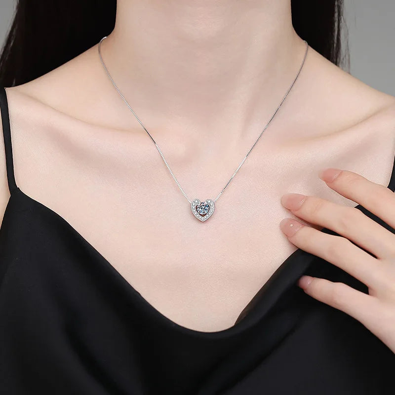 love necklace pt950 Platinum 1 carat moissanite necklace with Valentine's Day gift