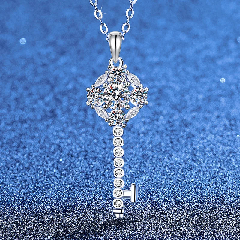 Necklace Korean Fashion Collarbone Chain PT950 Sunflower Key Moissanite Platinum Jewelry