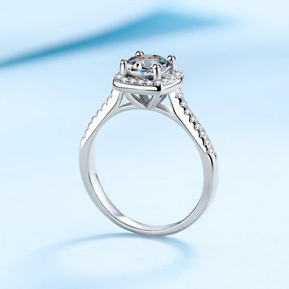 PT950 Platinum Moissanite Diamond Pronged Ring