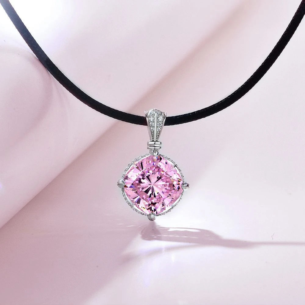 Pendant Necklace Moissanite