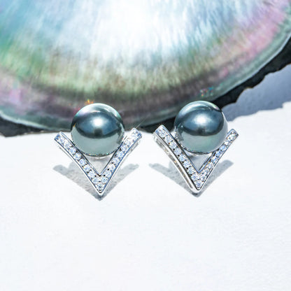 9-10mm Natural Tahitian Pearl Stud Earrings