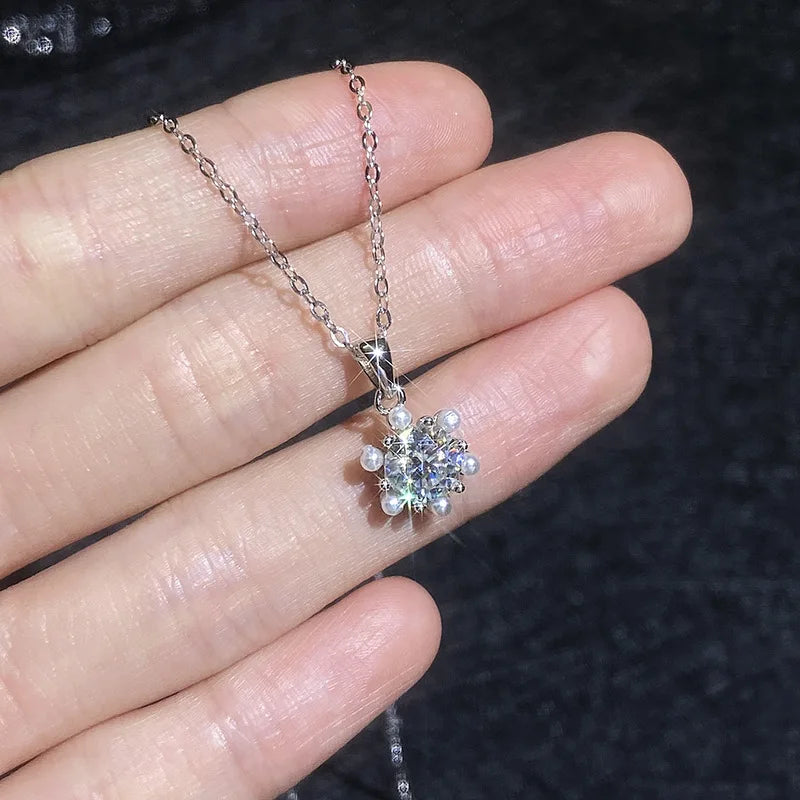 PT950 platinum moissanite necklace temperament simple small fragrant wind necklace moissanite pendant collarbone white gold