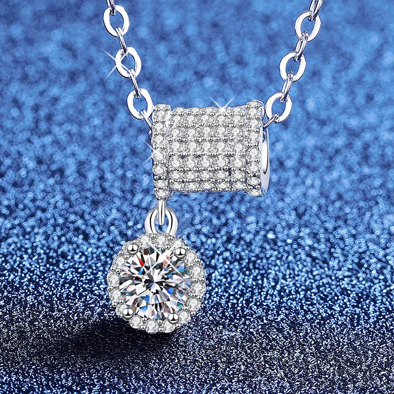 moissanite PT950 necklace light luxury small waist platinum necklace female niche collarbone chain pendant