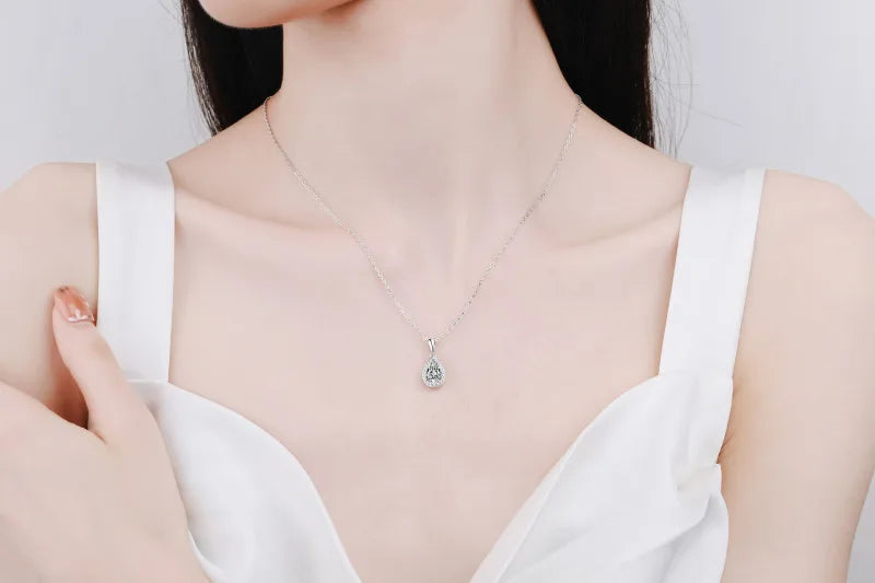 Moissanite Diamond Pendant  Necklace