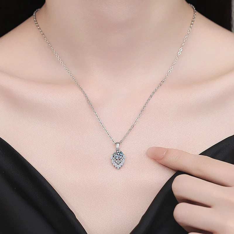 Fashion Light Luxury PT950 Platinum Moissanite Diamond Necklace Super Sparkle Teardrop Design Pendant 1 Carat Moissanite White Gold