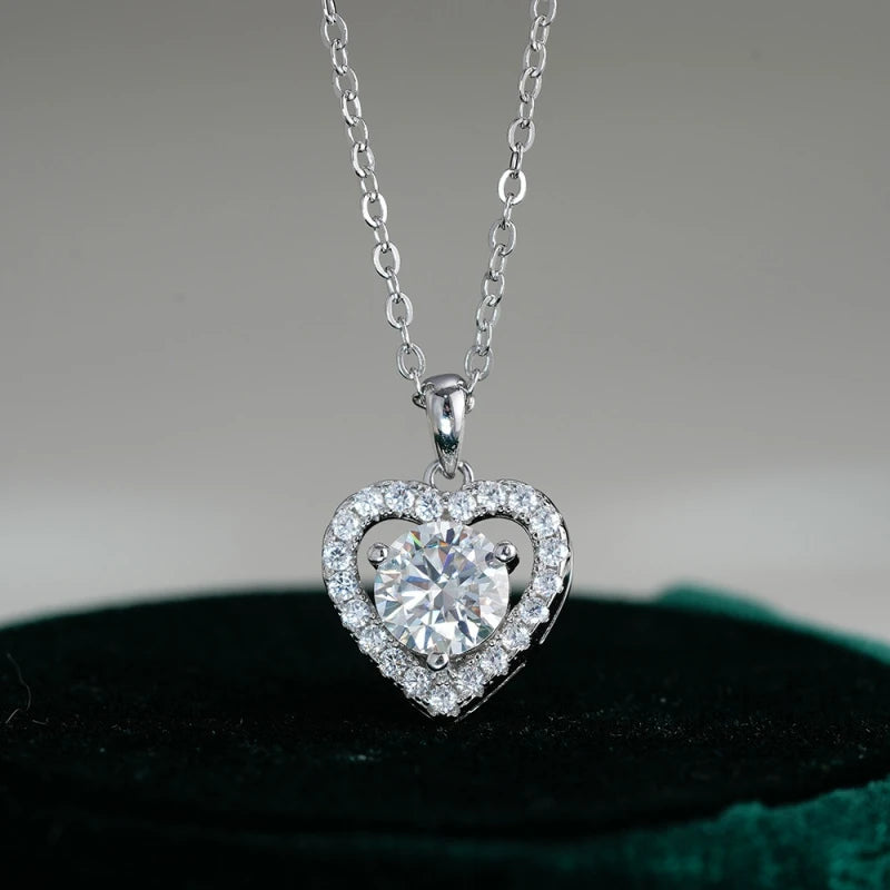 Women Valentine's Day 18K White Gold Wedding Necklaces 1CT Moissanite Diamond Heart Pendant Girl Birthday PT950 Christmas Gift