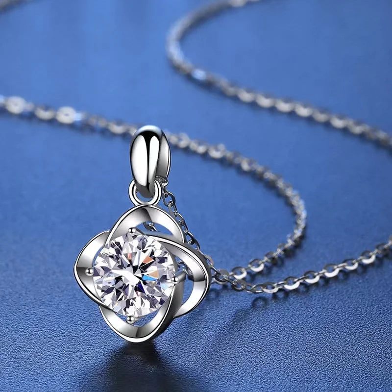 1ct Moissanite Clover Necklace