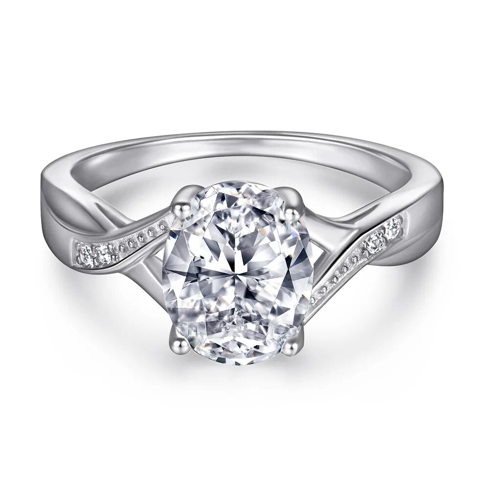 2 Carats Oval Moissanite Engagement Ring