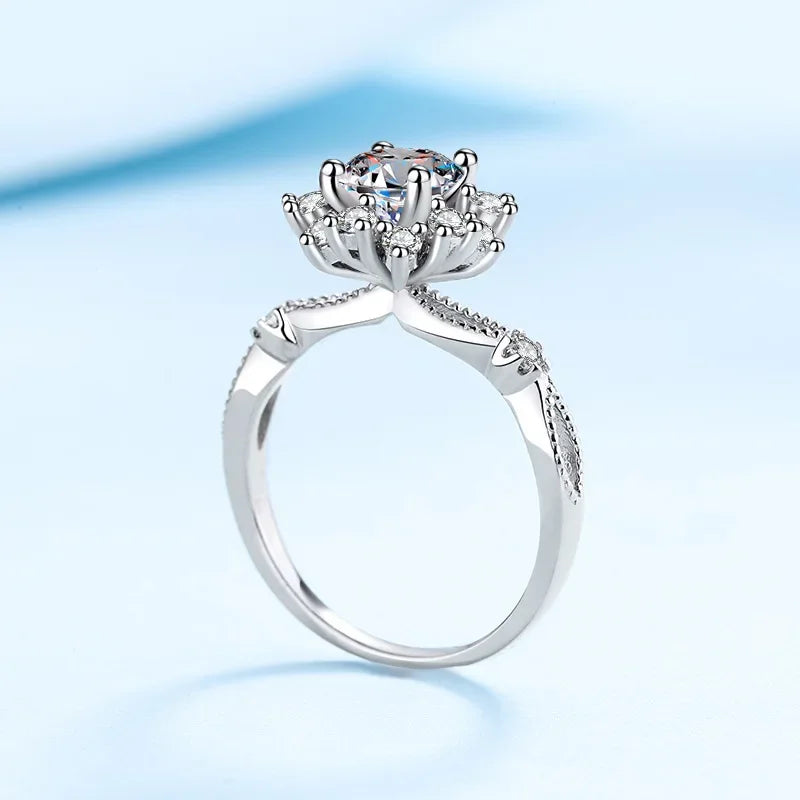 Platinum PT950 Moissanite Diamond Engagement Ring