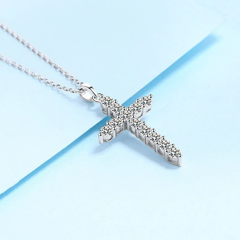 Luxury Daughter 18K White Gold Cross Necklaces for Women Valentine's Day Fine Jewelry With Moissanite Diamond Girl Birthday Gift