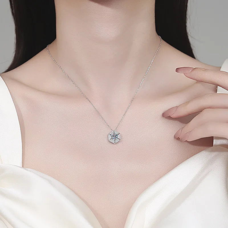 Birthday Gift Necklaces 1CT Moissanite Diamond Mother's Day 18K White Gold Girl Valentine's Day PT950 Platinum Hexagram Pendant