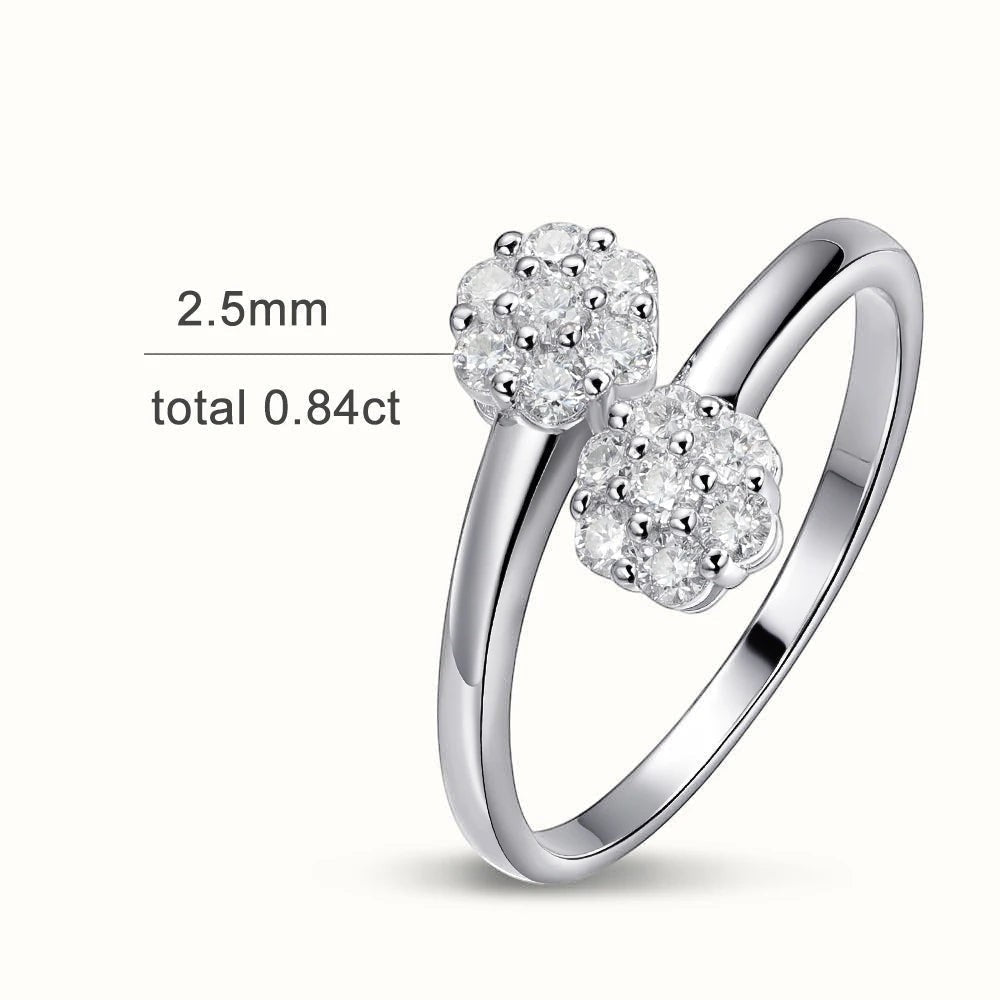 Bee-Bee's 2.5mm flower moissanite wedding ring in 925 silver with 18k gold plating. D VVS1 certified.