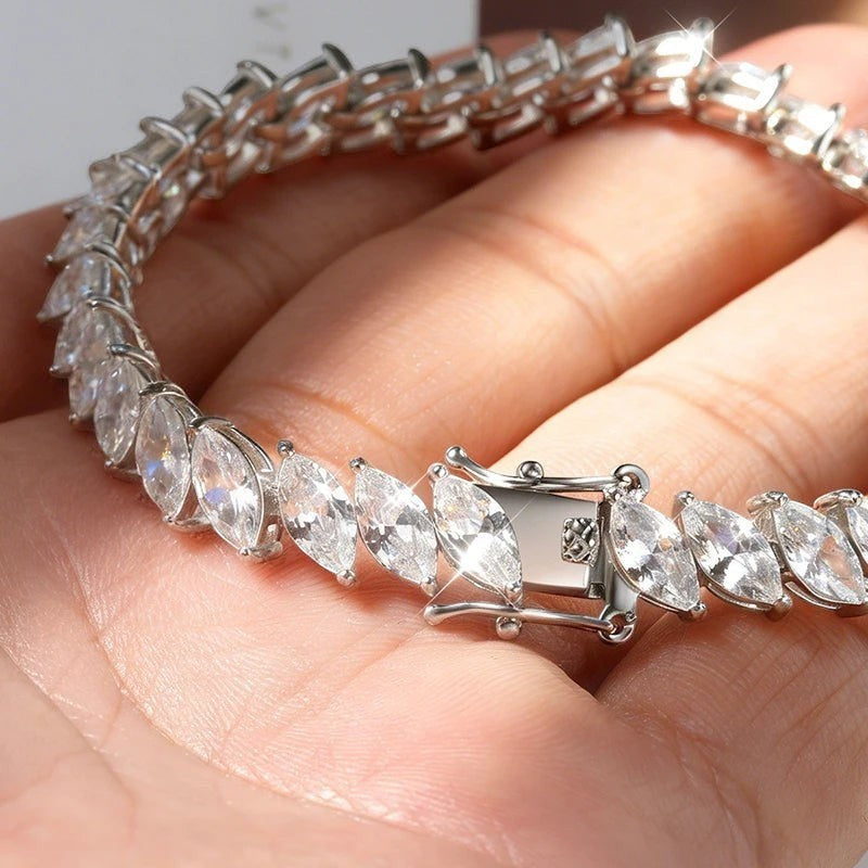 Bee-Bee's 0.5ct Marquise cut moissanite tennis bracelet, D VVS1 clarity, S925 silver with 18k gold plating.