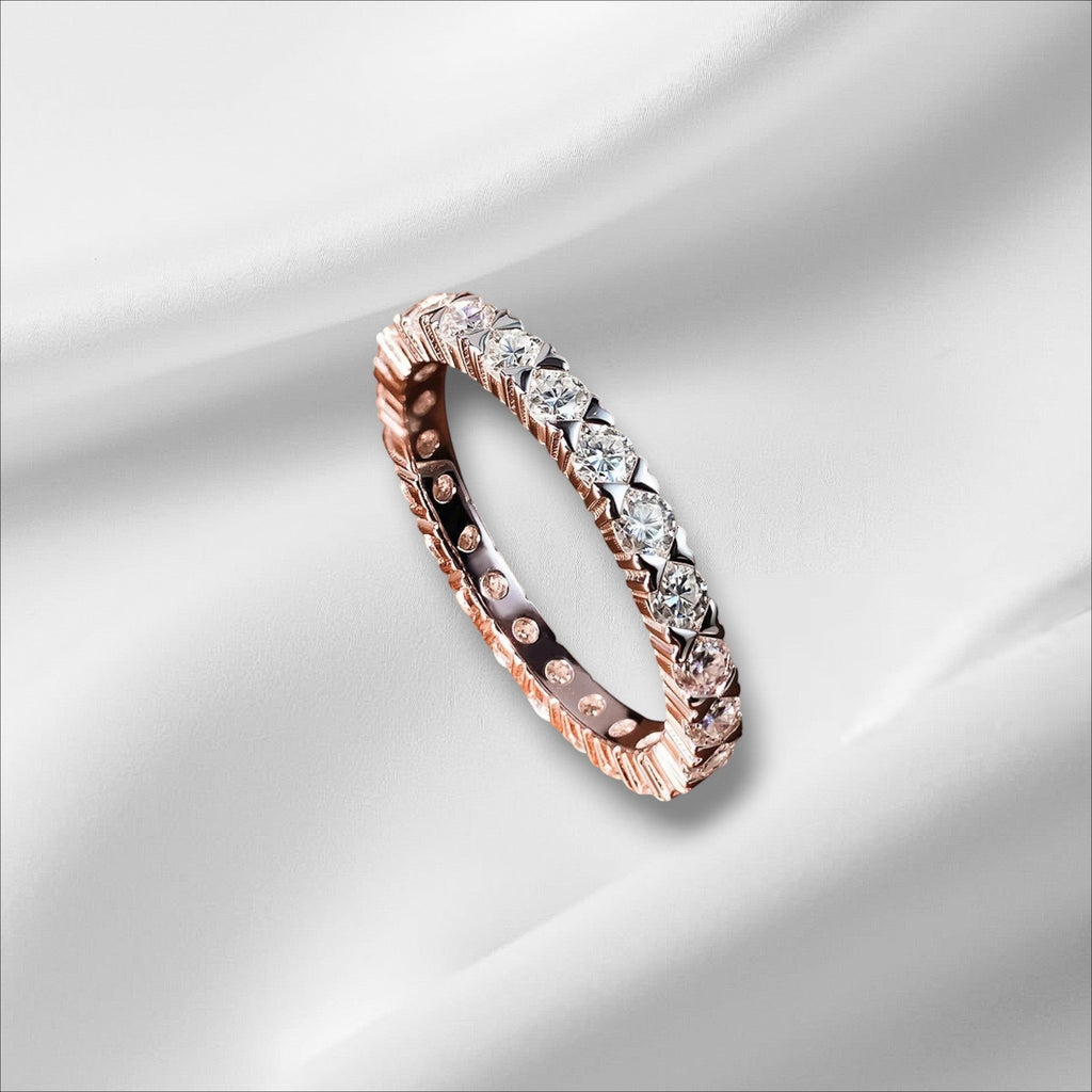 Bee-Bees 2.5mm Moissanite eternity band in s925 Sterling Silver with 18k gold plating. Features round-cut stones and GRA certification.