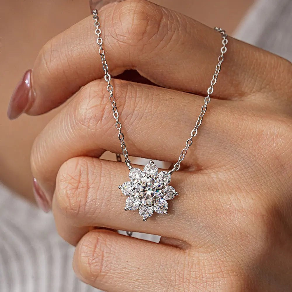 Bee-Bee's 1ct D Color Moissanite flower pendant necklace with 18k gold plated S925 sterling silver.