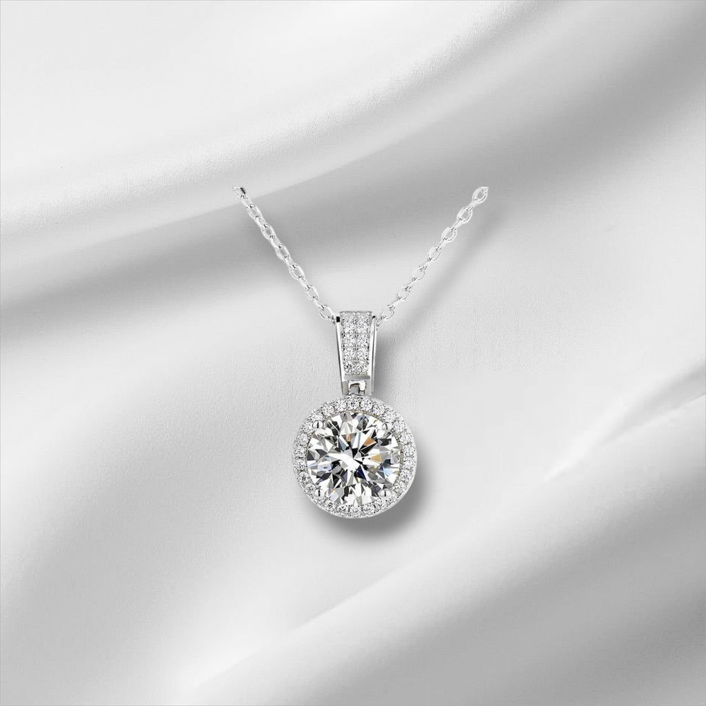 Bee-Bees Moissanite solitaire pendant necklace with round-cut center stone and halo, set in 18k gold-plated S925 sterling silver.