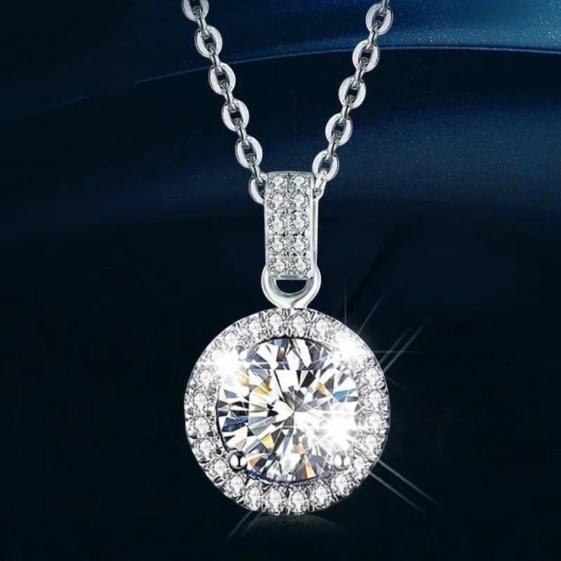Bee-Bees round-cut Moissanite solitaire pendant necklace with halo, 18k gold plated S925 sterling silver.