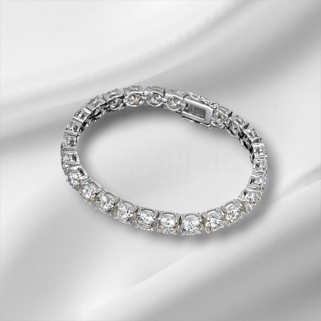 Bee-Bee's 6.5mm D Color Moissanite tennis bracelet in s925 Sterling Silver with 4-prong setting.