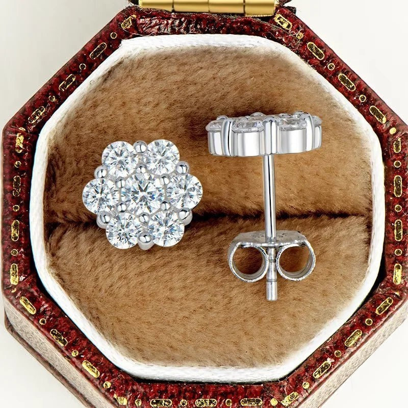 Bee-Bees round moissanite stud earrings in white gold S925, featuring a floral cluster of D Color VVS1 stones.